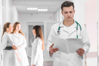 Karlovarský kraj podpoří další studenty medicíny Karlovarský kraj podpoří další studenty medicíny