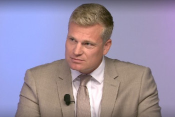 Špatný příklad a politická puberta za volantem europoslance Turka